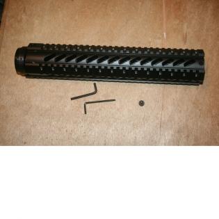 GARDE MAIN AR15 .4 RAILS ALUMINIUM L.320MM