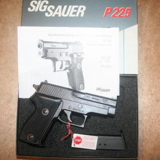 SIG SAUER P225 P6 9X19