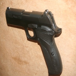 Pistolet semi-automatique Sig Sauer Modèle P210 Carry calibre 9x19 calibre 9 mm