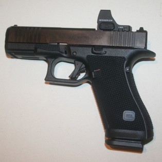 Pistolet semi-automatique Glock Modèle 45 Génération 6 Or Fs Combo (livré avec viseur Vortex Défender) Calibre 9 mm