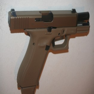 Pistolet semi-automatique Glock .19x 9x19 calibre 9 mm 1