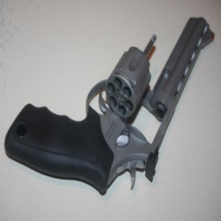 Revolver Taurus Modèle 689 Calibre 357magnum