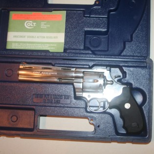 COLT ANACONDA 44 MAGNUM