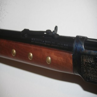 carabine à levier de sous-garde Winchester Commémorative Chief Crazy Horse Calibre 35-55 WIN